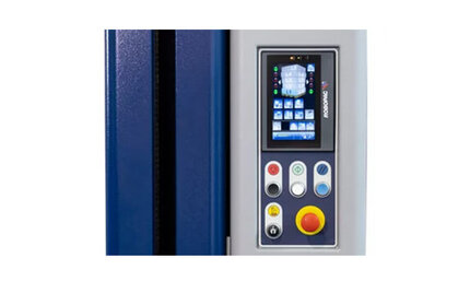 Über das 7“ große Touchdisplay des Rotoplat 708 PVS können bis zu 12 verschiedene Wickelprogramme individuell auf Ihre Palettenbeladung abgespeichert werden.