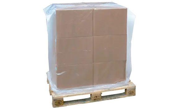 Palette mit Kartons, die mit einem Seitefaltensack aus COEX Material abgedeckt ist