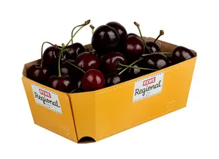Bild der Kartonschale mit Kirschen von REWE vergrößern Freigestelltes Bild zeigt eine Kartonschale mit Kirschen der Handelsmarke REWE.