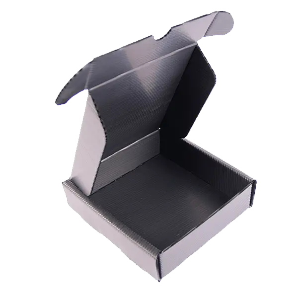 Kunststoff-Verpackung bzw. Kunststofftrays für den Ein- und Mehrwegeinsatz.