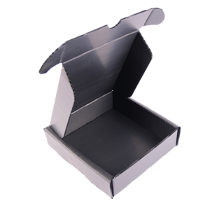 Kunststoff-Verpackung bzw. Kunststofftrays für den Ein- und Mehrwegeinsatz.