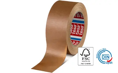 tesa® 60408 Biobasiertes Papierpackband Freigestelltes Bild des nachhaltigen, FSC-zertifizierten und biobasierten Papier-Packband tesa® 60408.