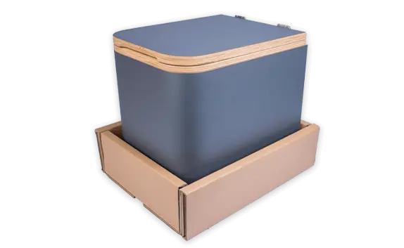 Schutz-Verpackung einer Trenntoilette für den Campingbereich