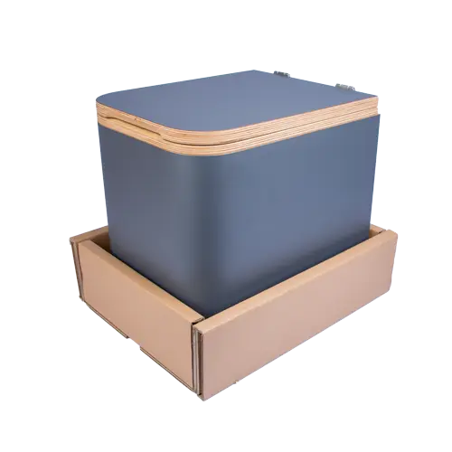 Trenntoilette in maßgeschneiderter Wellpapp-Verpackung für optimalen Schutz und weniger Transportschäden.