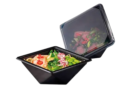 Recycling-Schalen aus bis zu 100 % Post-Consumer Rezyklat für Convenience-Produkte wie Salate.
