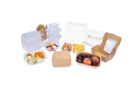 Verschiedene Snackverpackungen, Menüboxen, Salatschalen und To-Go Becher