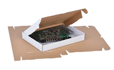 Freigestelltes einer Stanzverpackung für eine Platine.