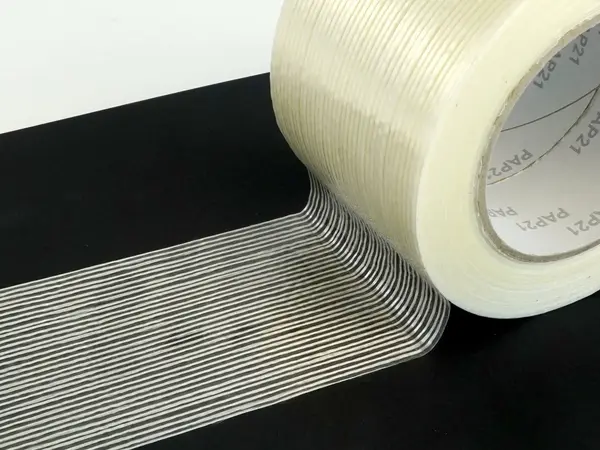 Nahaufnahme eines faserverstärkten Filamentklebebands.