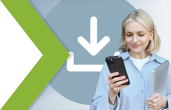 Eine Frau lädt ein Dokument auf ihrem Smartphone herunter.