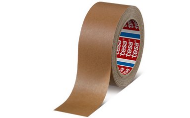 tesa® 4313 PV10 Premium-Papierpackband Freigestelltes Bild des nachhaltigen und FSC-zertifizierten Papier-Packband tesa® 4313 PV10.